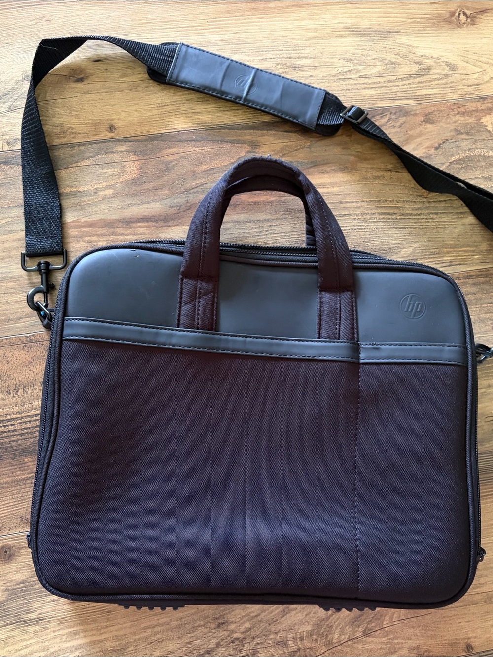 HP Black Laptop Messenger Bag with Shoulder Strap